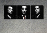 Χειροποίητη ζωγραφική σε καμβά με θέμα τρεις ανδρικές προσωπογραφίες, ασπρόμαυρες με κόκκινη γραβάτα – τρισδιάστατη απεικόνιση του καμβά με εμφανές ξύλινο τελάρο, Papilora.