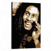 Χειροποίητη ζωγραφική POP Art Bob Marley 1 μέρος bm – Τρισδιάστατη απεικόνιση του χειροποίητα ζωγραφισμένου καμβά σε λευκό φόντο. Κυρίαρχα χρώματα: μαύρο, καφέ, λευκό, χρυσό.