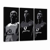 Χειροποίητη ζωγραφική POP Art Manchester United 3 τεμάχια εγχειρίδιο – Τρισδιάστατη απεικόνιση του χειροποίητα ζωγραφισμένου καμβά σε λευκό φόντο. Κυρίαρχα χρώματα: μαύρο, λευκό, γκρι.