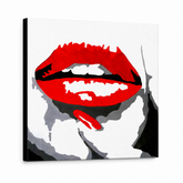 Χειροποίητη ζωγραφική POP Art RED LIPS 1 τεμάχιο mund – Τρισδιάστατη απεικόνιση του χειροποίητα ζωγραφισμένου καμβά σε λευκό φόντο. Κυρίαρχα χρώματα: κόκκινο, μαύρο, λευκό.
