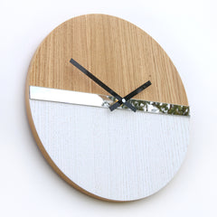 Μοντέρνο ρολόι τοίχου με καθρέφτη