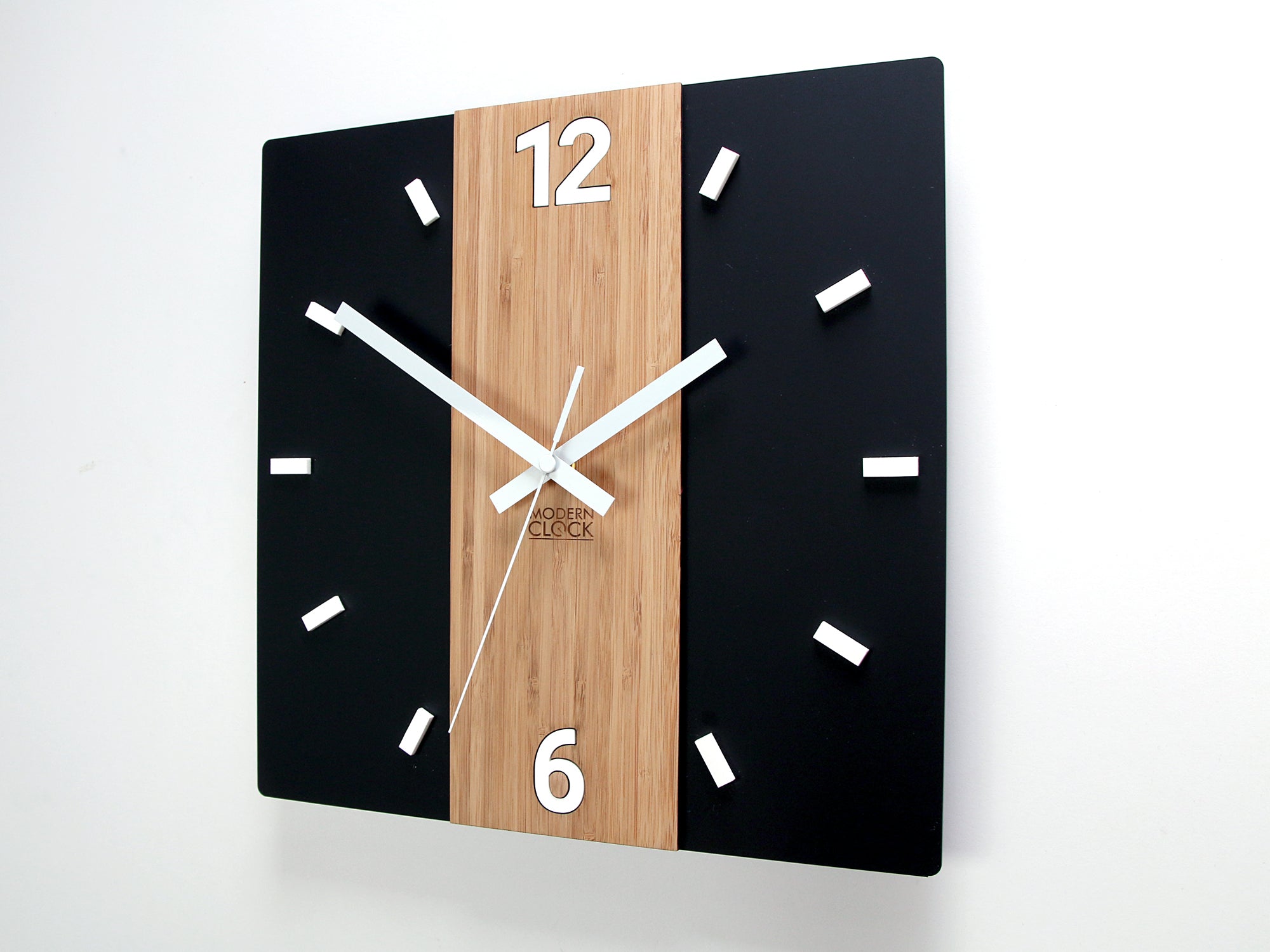 Μοντέρνο ρολόι τοίχου PRIMO τετράγωνο