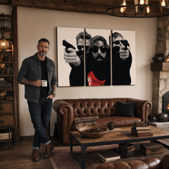 Χειροποίητος πίνακας ζωγραφικής POP Art The bondock saint 3 piece tbs – πίνακας σε μοντέρνο αντρικό εσωτερικό, lifestyle απεικόνιση. Κυρίαρχα χρώματα: μαύρο, λευκό, κόκκινο.