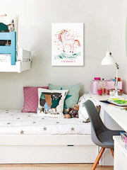 Εικόνα σε καμβά με θέμα ροζ μονόκερος με αστέρια και κορδέλα – τρισδιάστατη απεικόνιση του καμβά με εμφανές ξύλινο τελάρο, Papilora.
