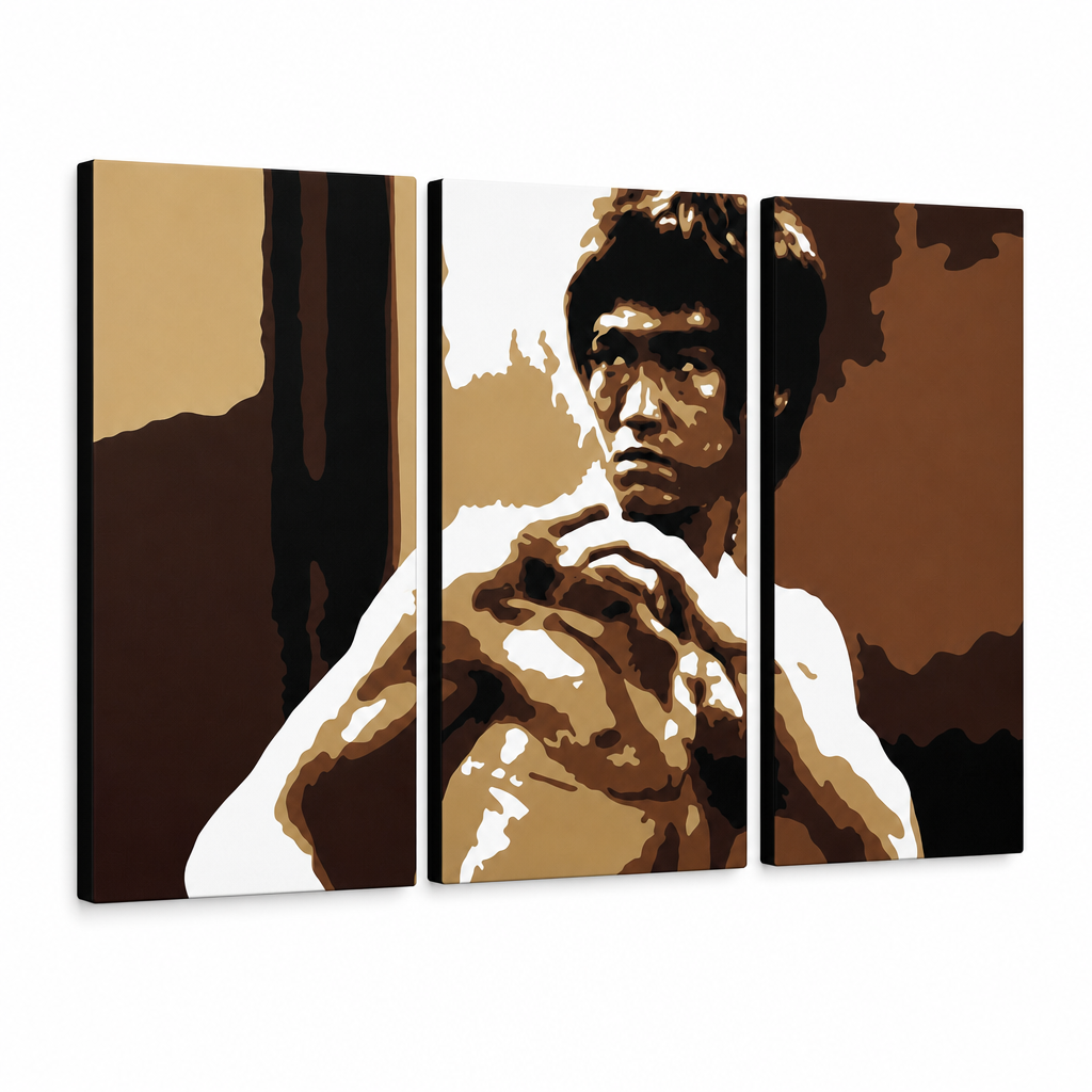 Χειροποίητη ζωγραφική POP Art AL Bruce Lee 3 κομμάτι lee – Τρισδιάστατη απεικόνιση του χειροποίητα ζωγραφισμένου καμβά σε λευκό φόντο. Κυρίαρχα χρώματα: καφέ, μπεζ, μαύρο, χρυσό, λευκό.