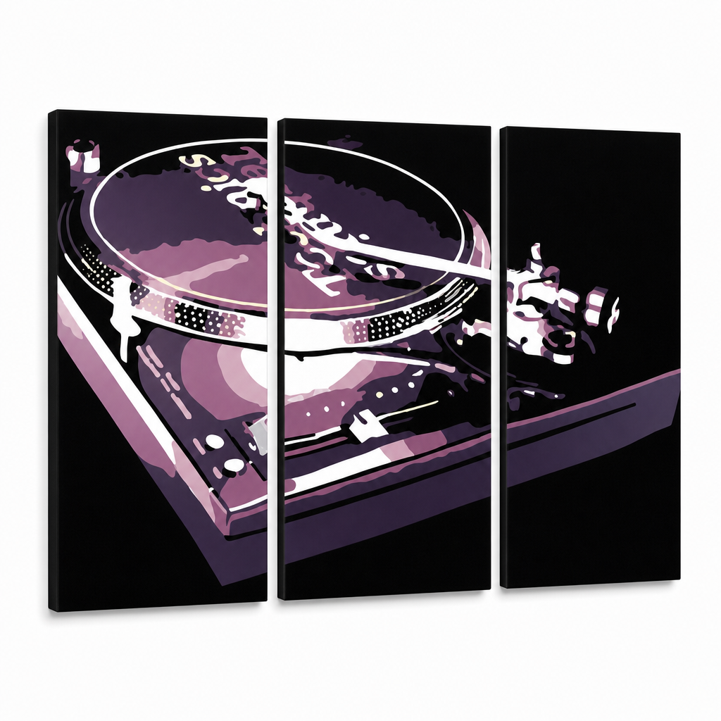 Χειροποίητη ζωγραφική POP Art DJ 3 τεμαχίων dj – Τρισδιάστατη απεικόνιση του χειροποίητα ζωγραφισμένου καμβά σε λευκό φόντο. Κυρίαρχα χρώματα: μαύρο, μωβ, λευκό.