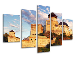 Εικόνα σε καμβά με θέμα μεσαιωνικό κάστρο σε λόφο με γαλάζιο ουρανό – τρισδιάστατη απεικόνιση του καμβά με εμφανές ξύλινο τελάρο, Papilora.